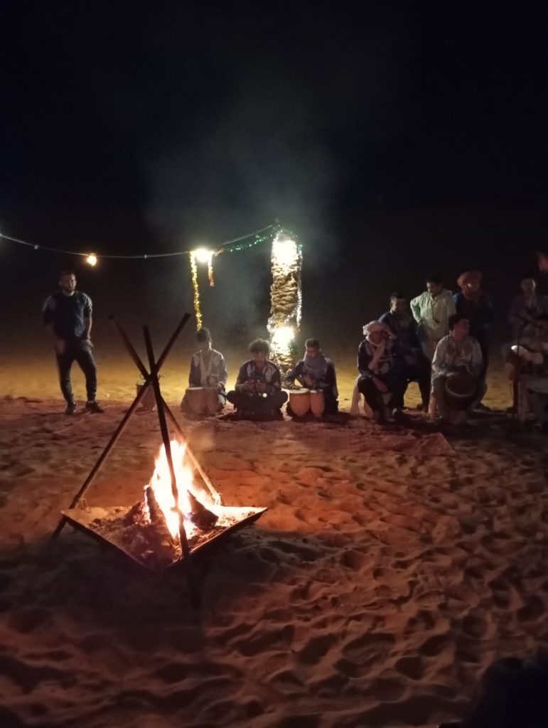 excursión al desierto de Zagora Hoguera con espectáculo nocturno en desierto de Marrakech.